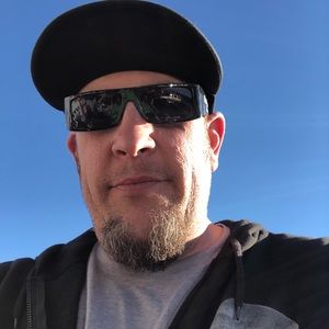 Meet your Posher, Todd